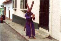 Personaje Pagando Promesa a JGH